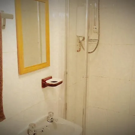 Park House Leeds (West Yorkshire)